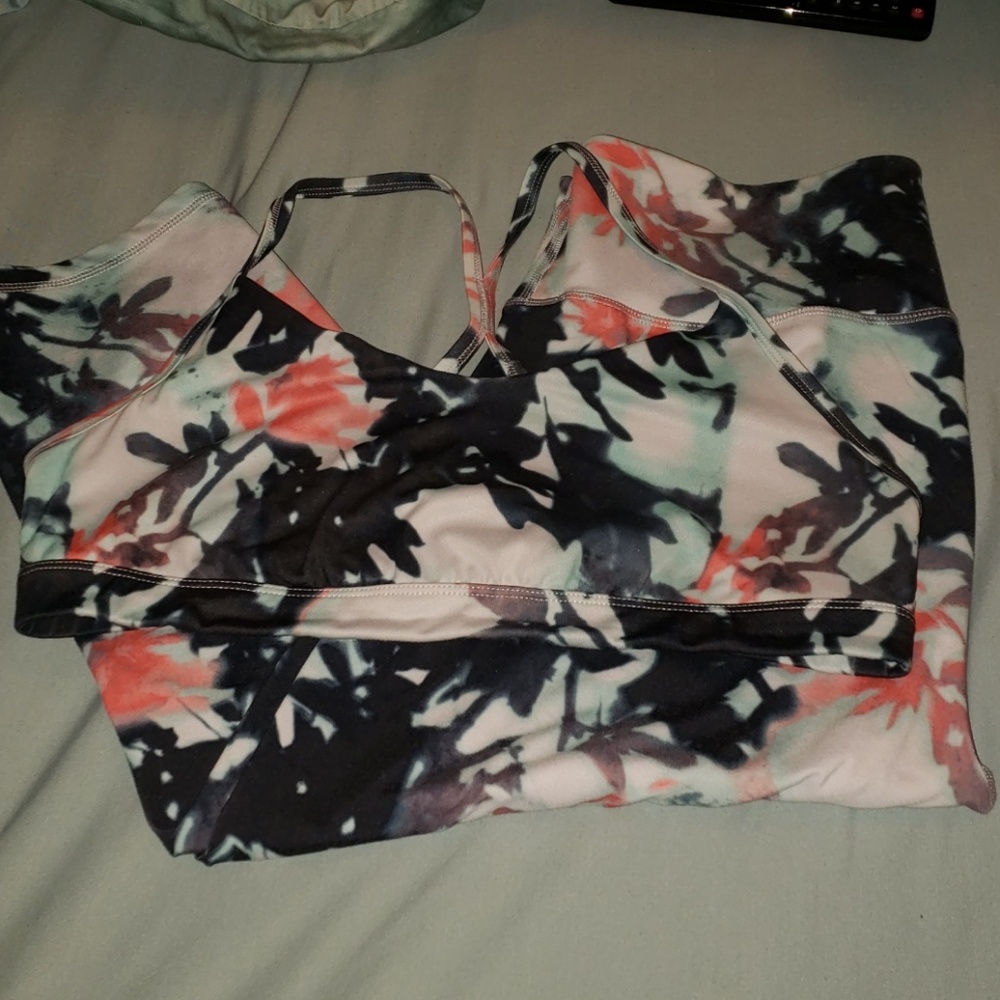 Old Navy XL capri dry fit workout pants & bra